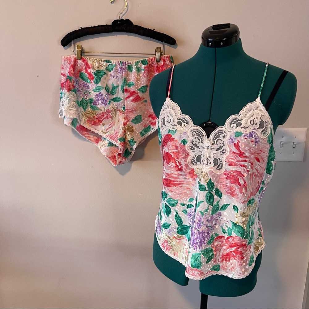 Vintage Floral Lace Trim Pajama Cami & Shorts Set - White, Pink, Green, Purple